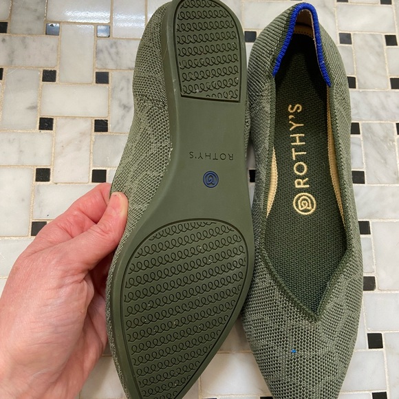 Rothy's Green Animal Print The Point Flats Size 8.5 - Picture 6 of 9